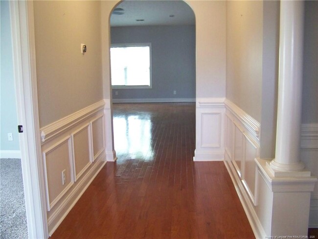 Building Photo - 6012 Cornfield Ave