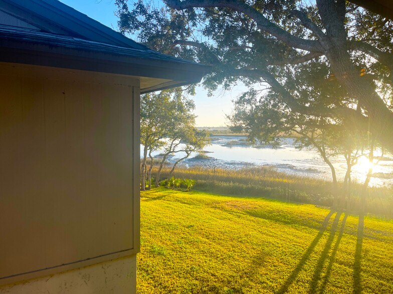 Building Photo - 26 Aledo Ct