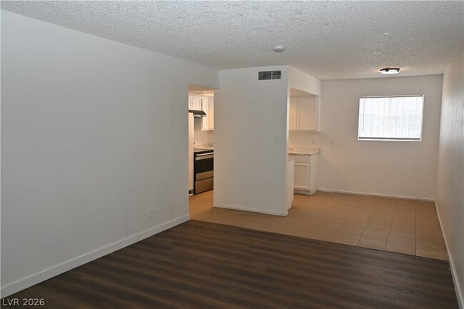 Building Photo - 2301 Stewart Ave