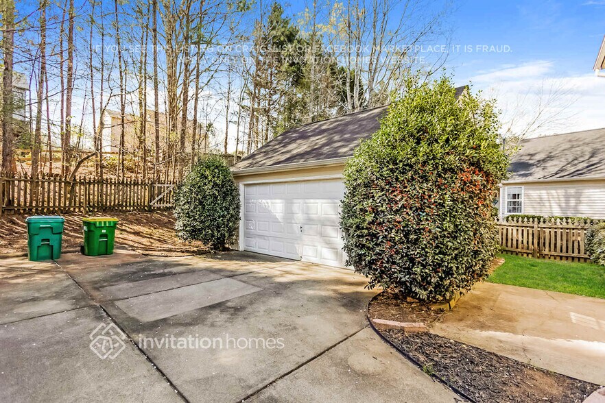 Building Photo - 3043 Heatherbrook Trce