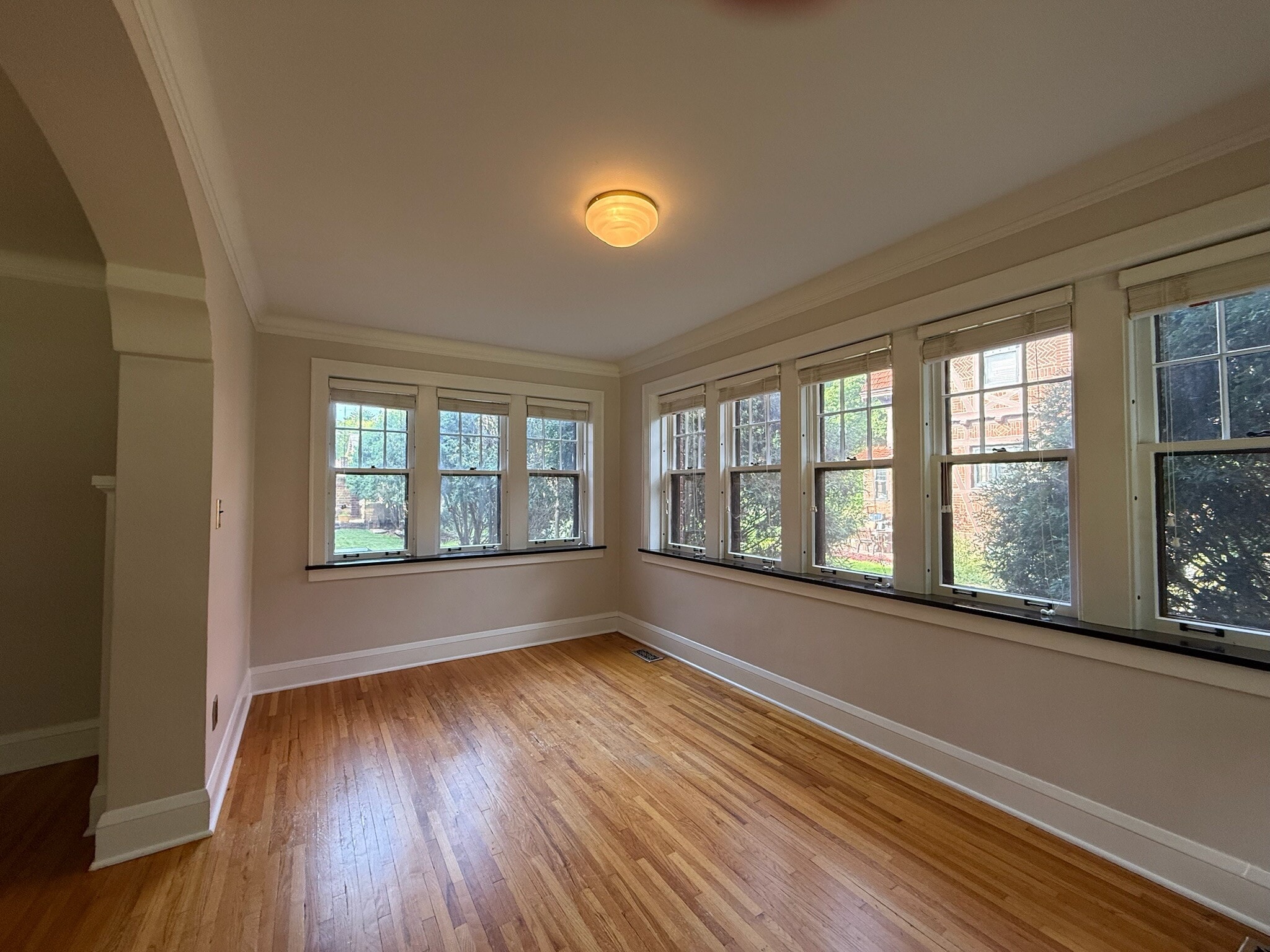 Sunroom - 1926 SUMMIT AVENUE