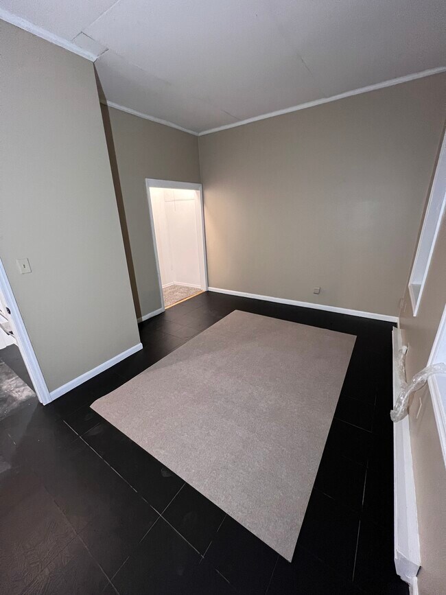 Building Photo - 2129 Delmar Ave