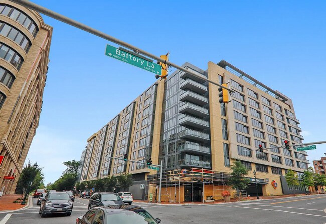 Building Photo - 4 Bed 4 Bath - Bethesda Expanded Colonial - One Car Garage