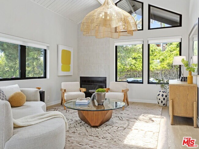 Building Photo - 2304 Vestal Ave