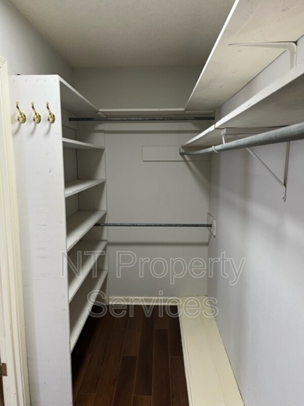 Building Photo - 16530 La Louisiane Ct