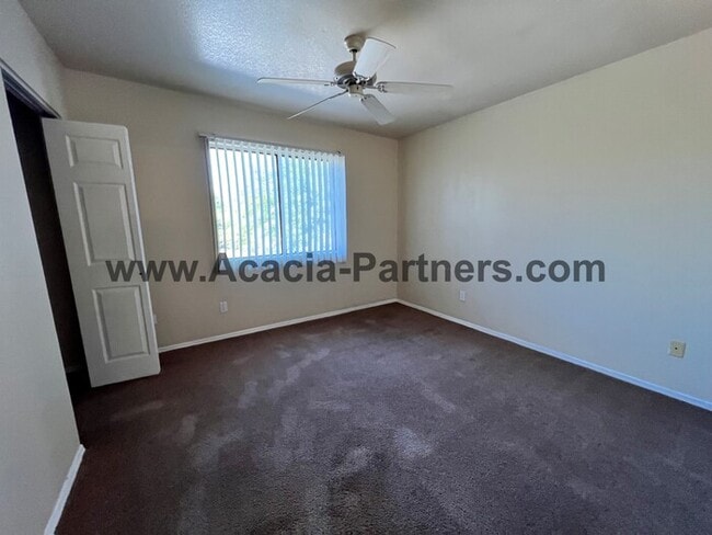 Building Photo - **Gated!!**Two Bedroom Townhome