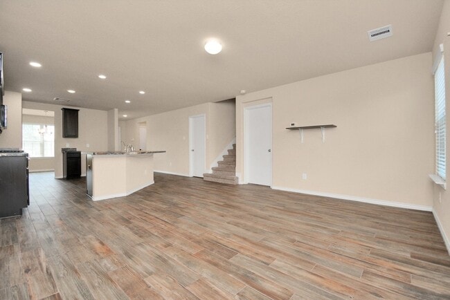 Building Photo - 3210 Aldridge Dr