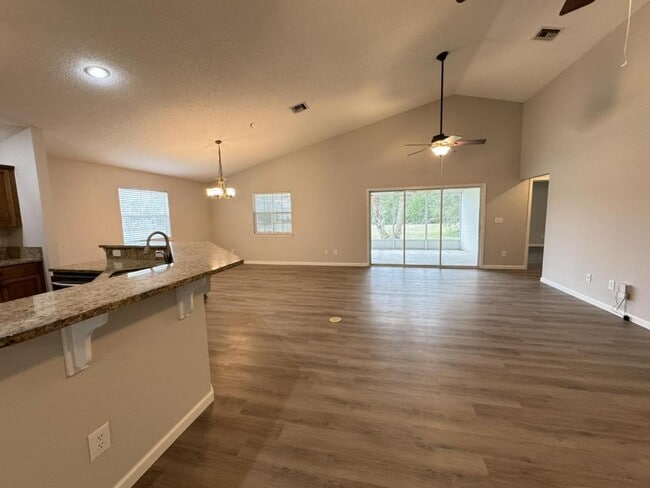 Building Photo - 222 Biltmore Pl