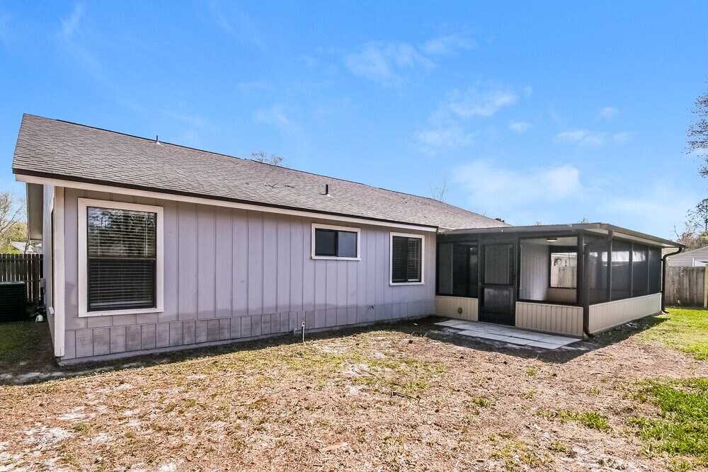 Building Photo - 3164 Sanderling Ct