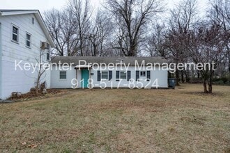Building Photo - S Joplin Ave Triplex