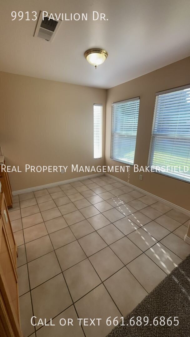 Building Photo - 9913 Pavilion Dr
