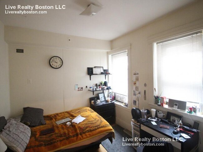 Building Photo - 215 Harvard Ave