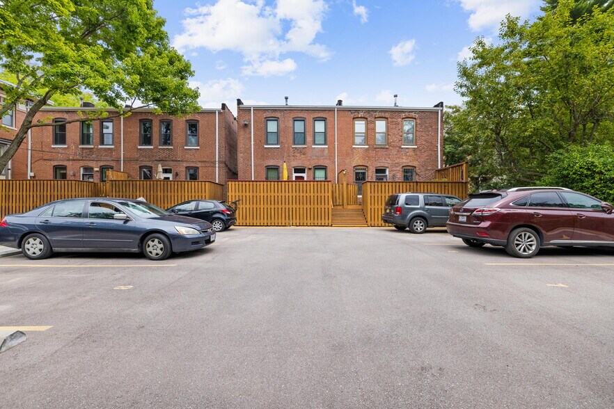 Private Dedicated Parking Spot - 5236 Waterman Blvd