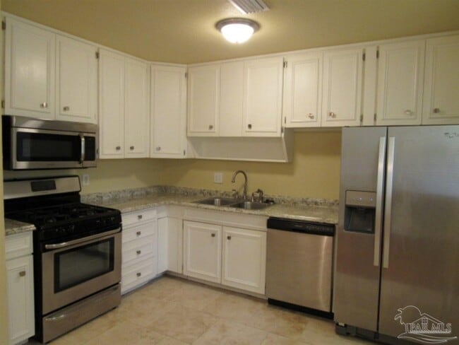 Building Photo - 5407 Charbar Dr