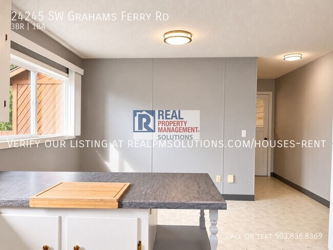 Building Photo - 24245 SW Grahams Ferry Rd