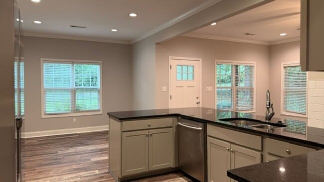 Building Photo - 704 Chilhowee Cir