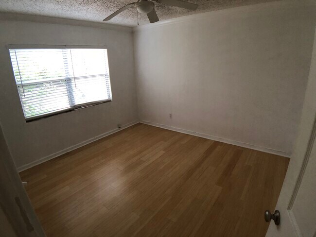 Building Photo - 606 Harwood Street