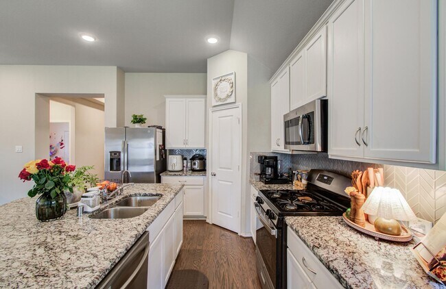 Building Photo - 32038 Quail Terrace Ln
