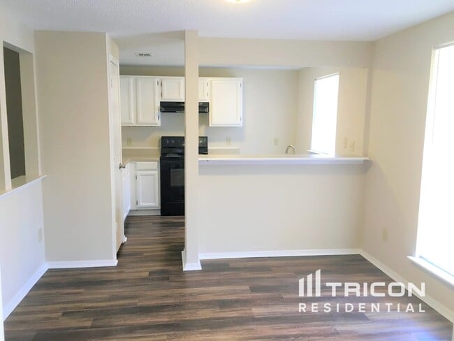 Building Photo - 3813 Big Leaf Ln