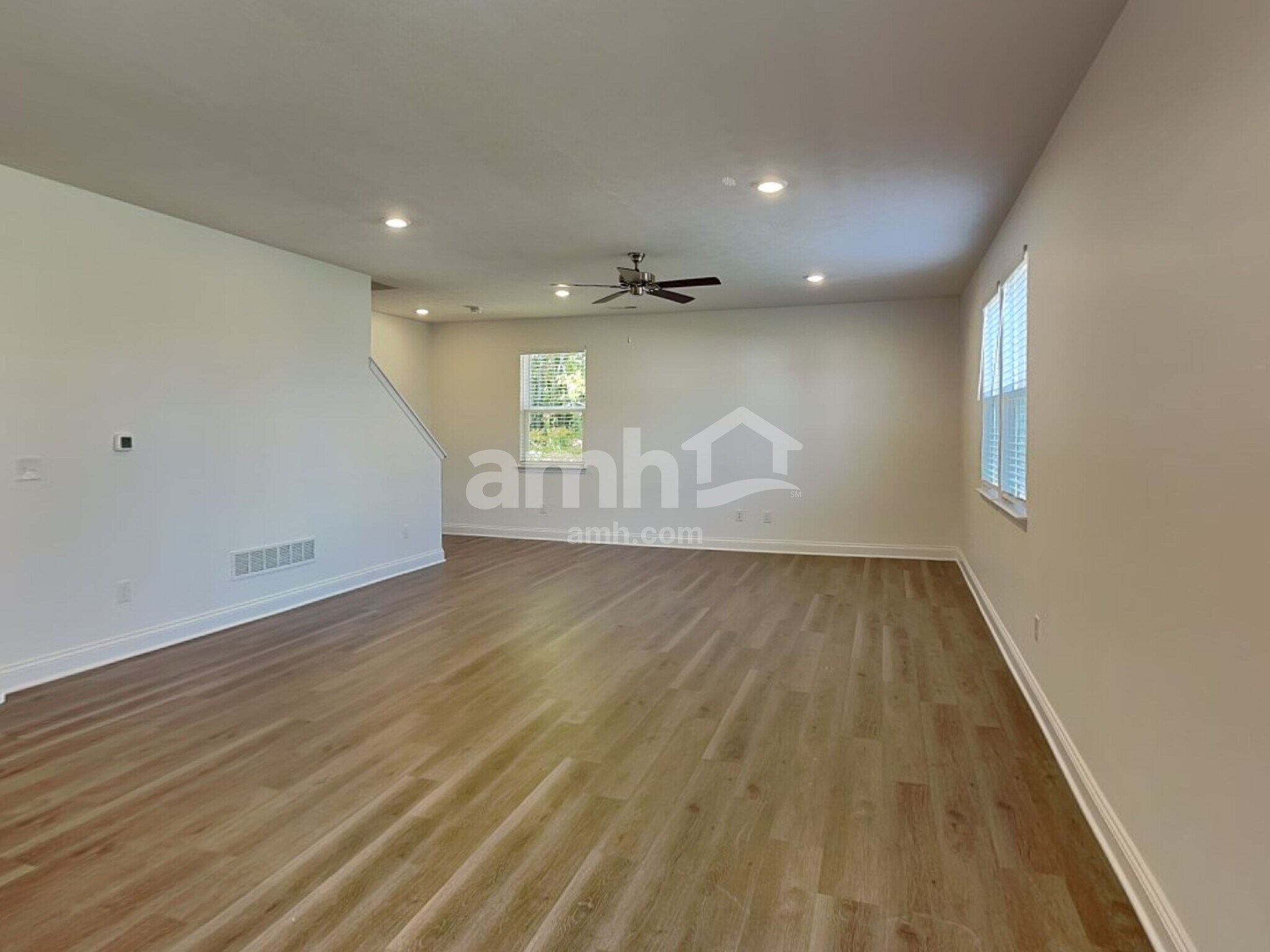 Building Photo - 218 Rustic Barn Ct