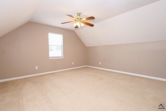 Building Photo - 103 Lions Gate