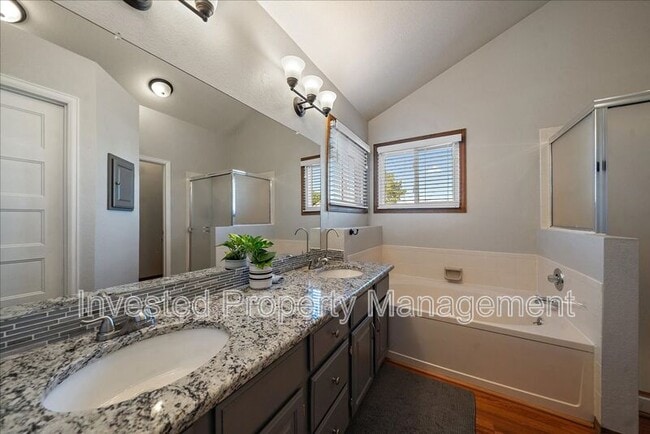 Building Photo - 7291 Palisade Dr