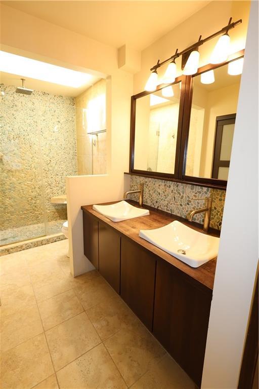 Building Photo - 1248 Defoor Ct NW