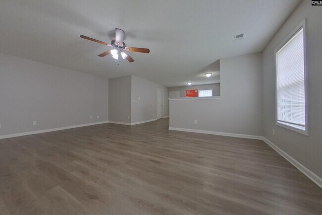 Building Photo - 404 Castle Ridge Dr