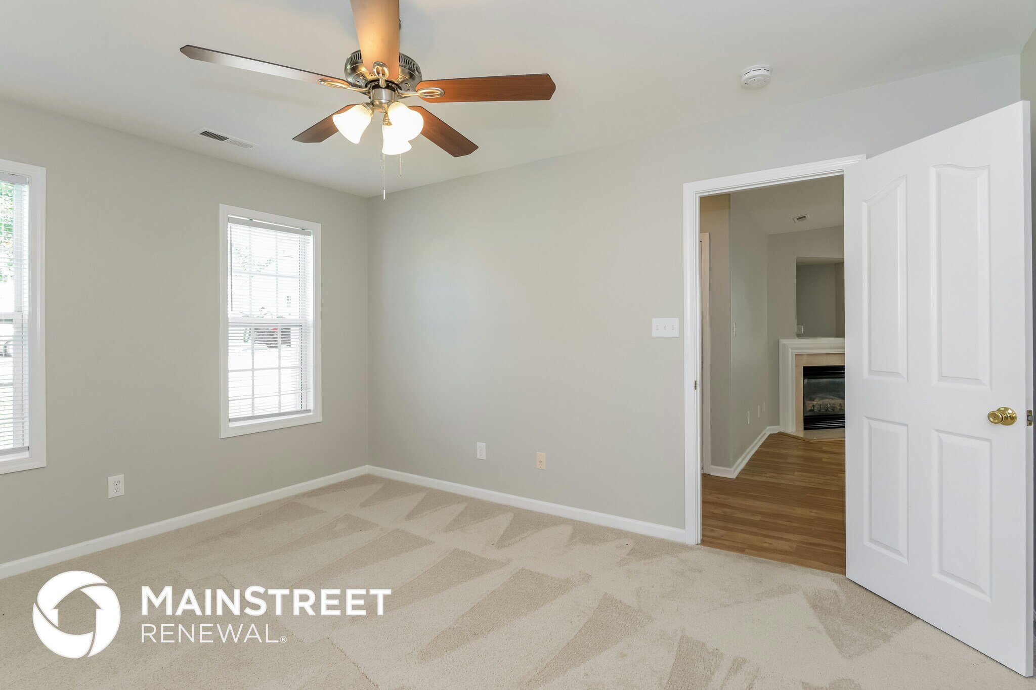 Building Photo - 10527 Hugue Way