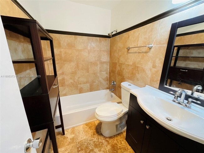 Building Photo - 419 Golden Isles Dr