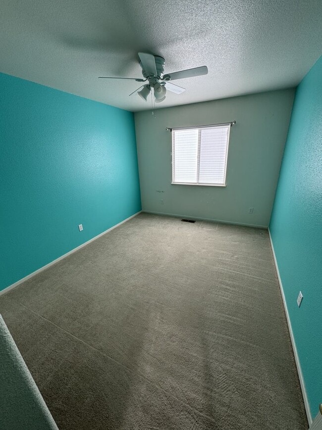 Building Photo - 17605 Alexandria Ct