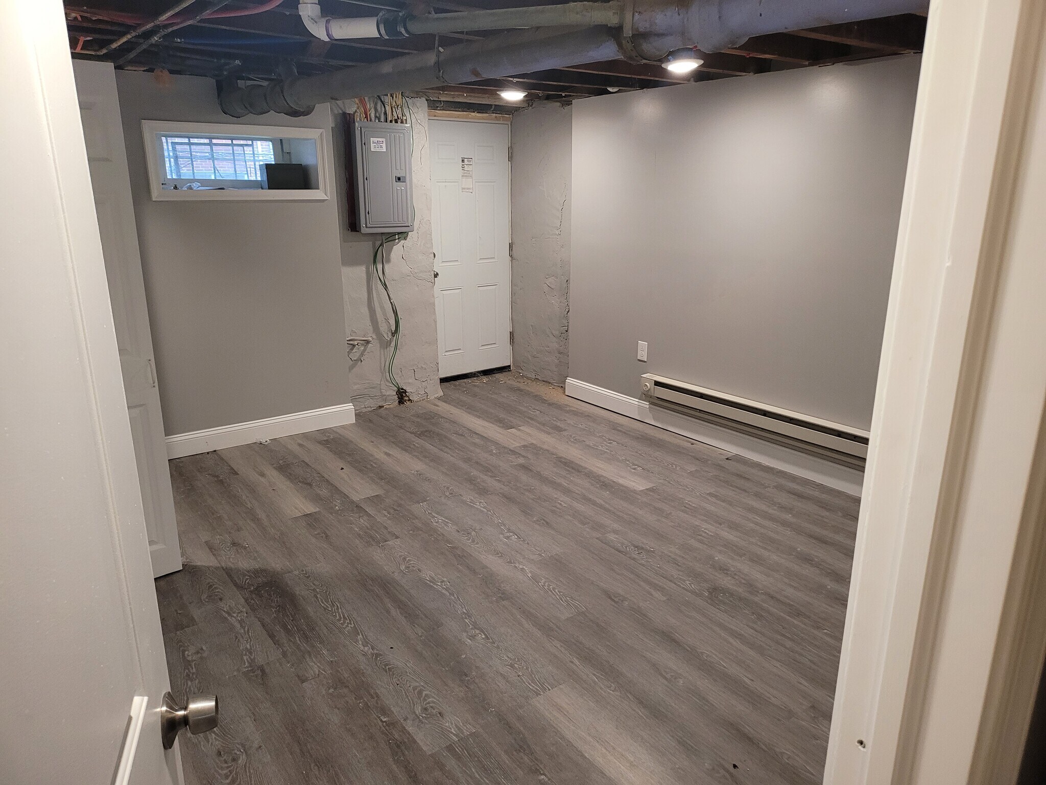 Basement - 5931 N Warnock St