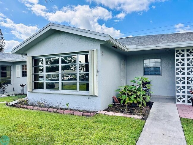 Building Photo - 14676 Canalview Dr