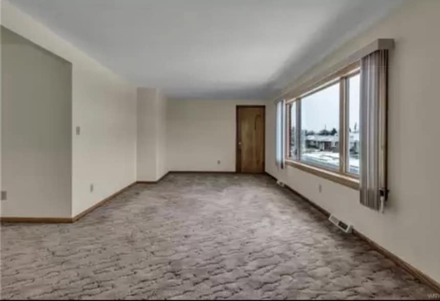 Family room, bright afternoon sun - 33 Rosemead Ln