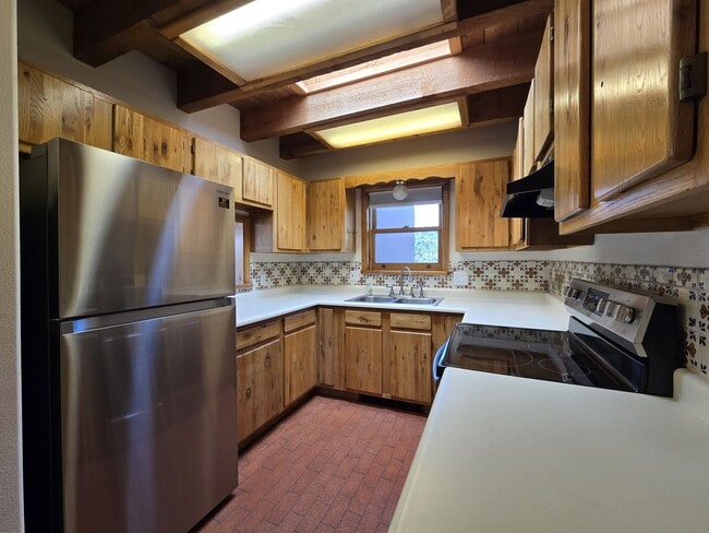 Building Photo - 22 Encantado Cir