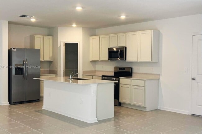 Building Photo - 3126 Totem Rd