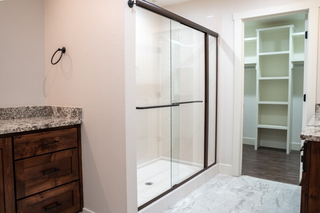 Building Photo - 2382 Athens St