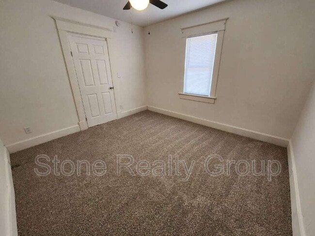 Building Photo - 4412 S 12th St