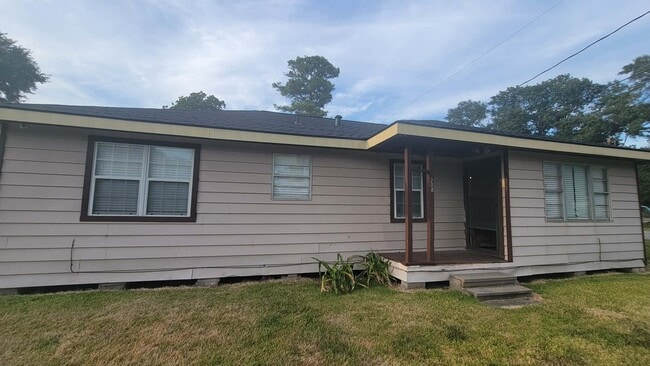 Building Photo - 208 Battlebell Rd