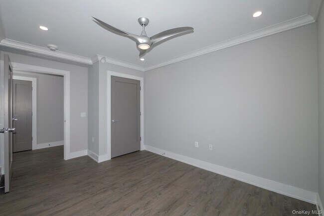 Building Photo - 75 Circle Dr