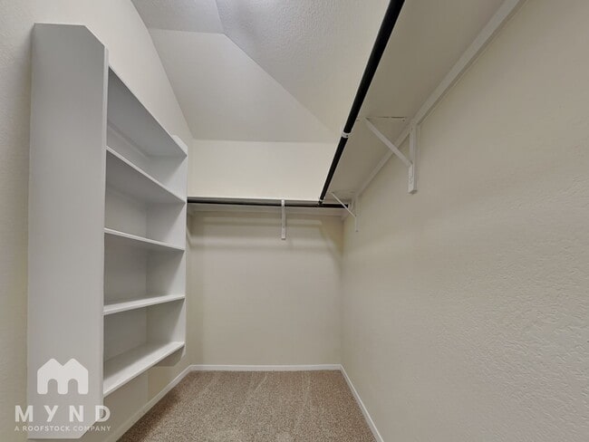 Building Photo - 20216 Boggy Ford Rd