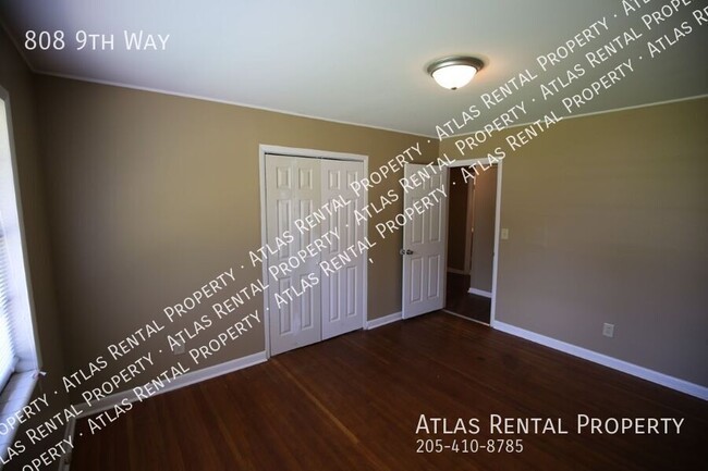 Building Photo - 808 9th Way