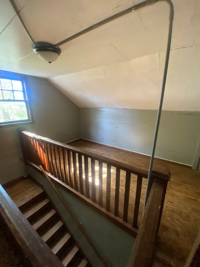 Building Photo - 607 W Freeman St