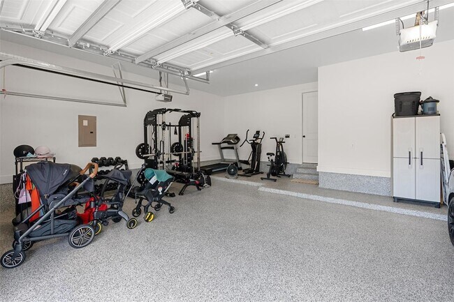 Building Photo - 3800 Sandhill Crane Dr