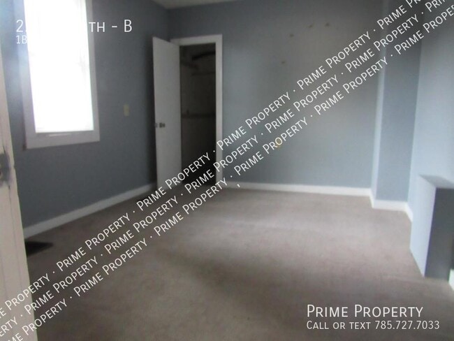 Building Photo - 223 N Tenth-B