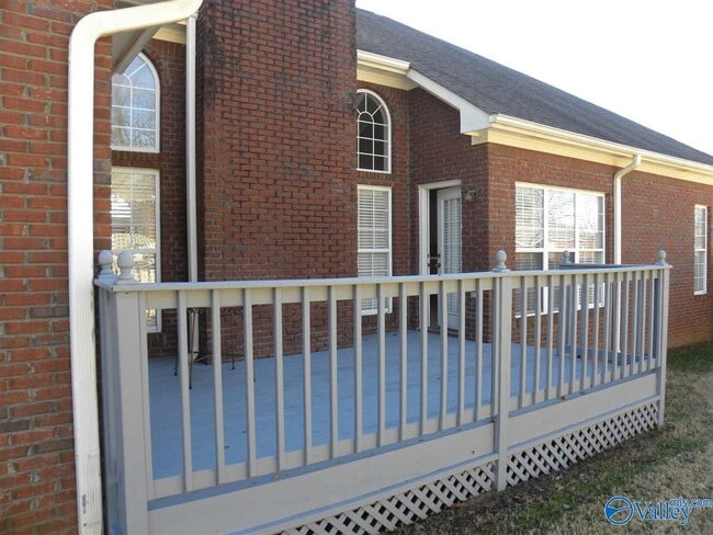 Building Photo - 214 Mainsail Way