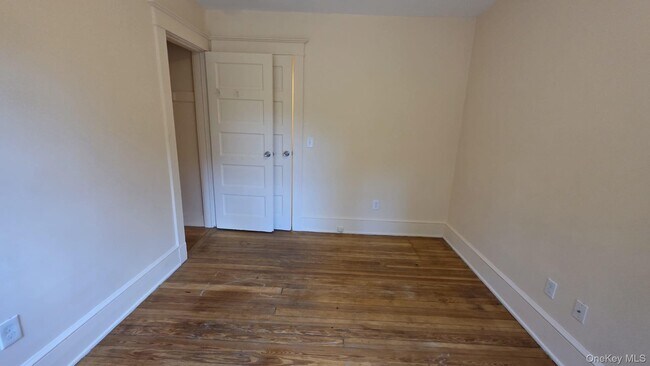 Building Photo - 41 Innis Ave