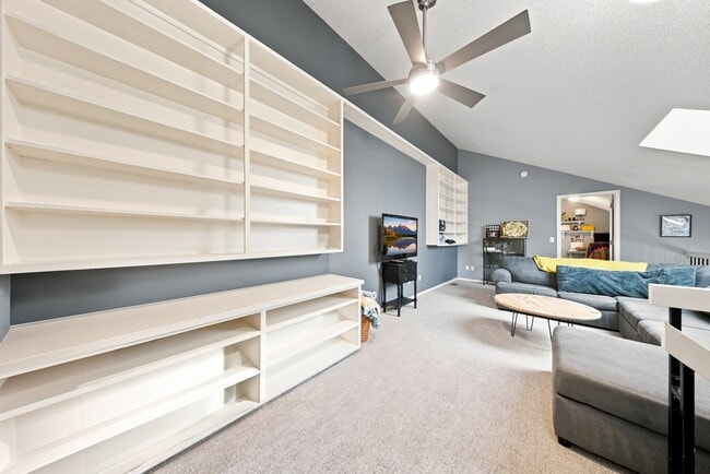 Building Photo - 2133 Tamarin Trail