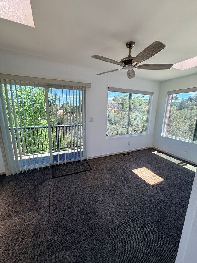 Building Photo - 2245 Sandia Dr