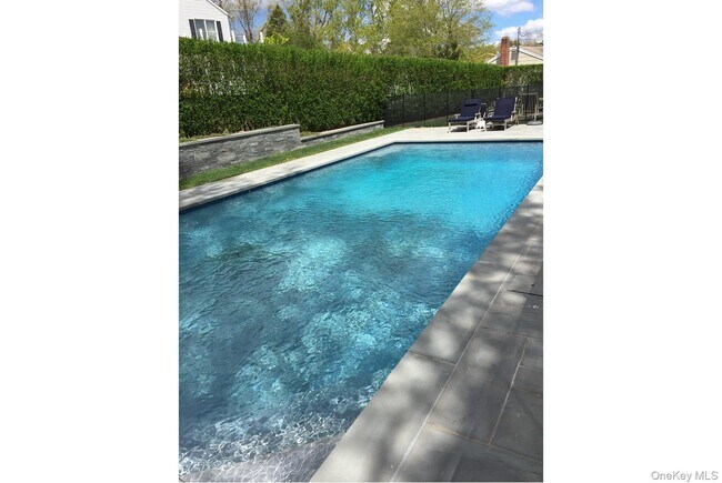 Building Photo - 23 Landing Ln